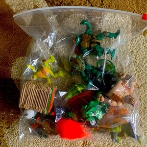 Teenage Mutant Ninja Turtles grab bag ( figures, misc accessories )